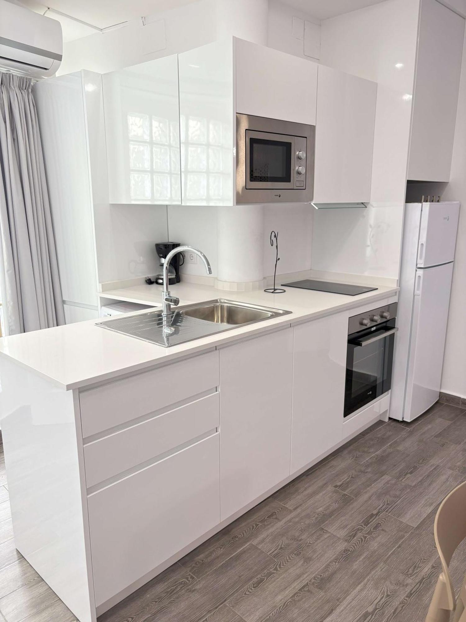 בנידורם Apartamentos Carmela מראה חיצוני תמונה